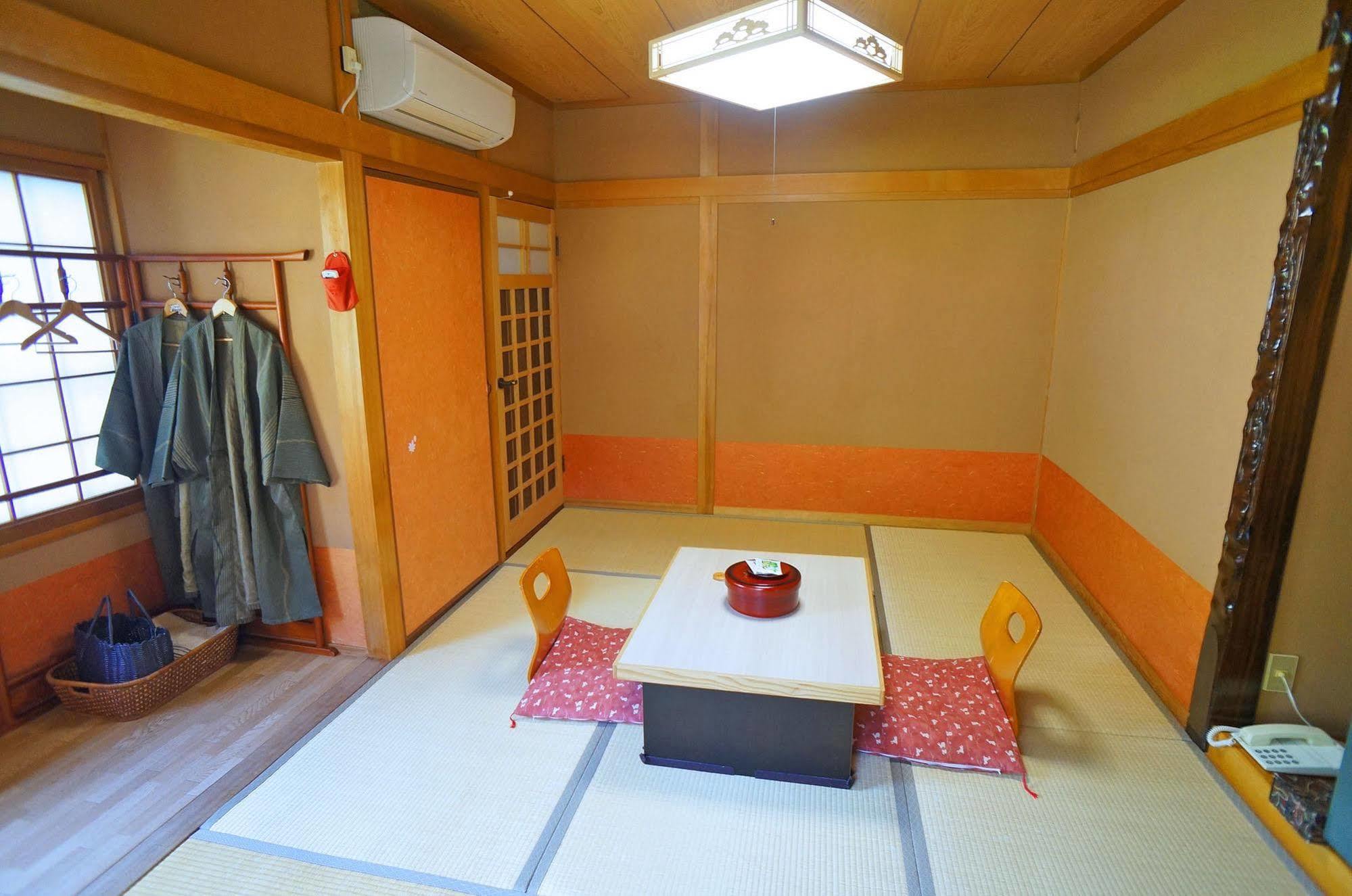 Ban-Ya Hot Spring Inn Yufu Dış mekan fotoğraf