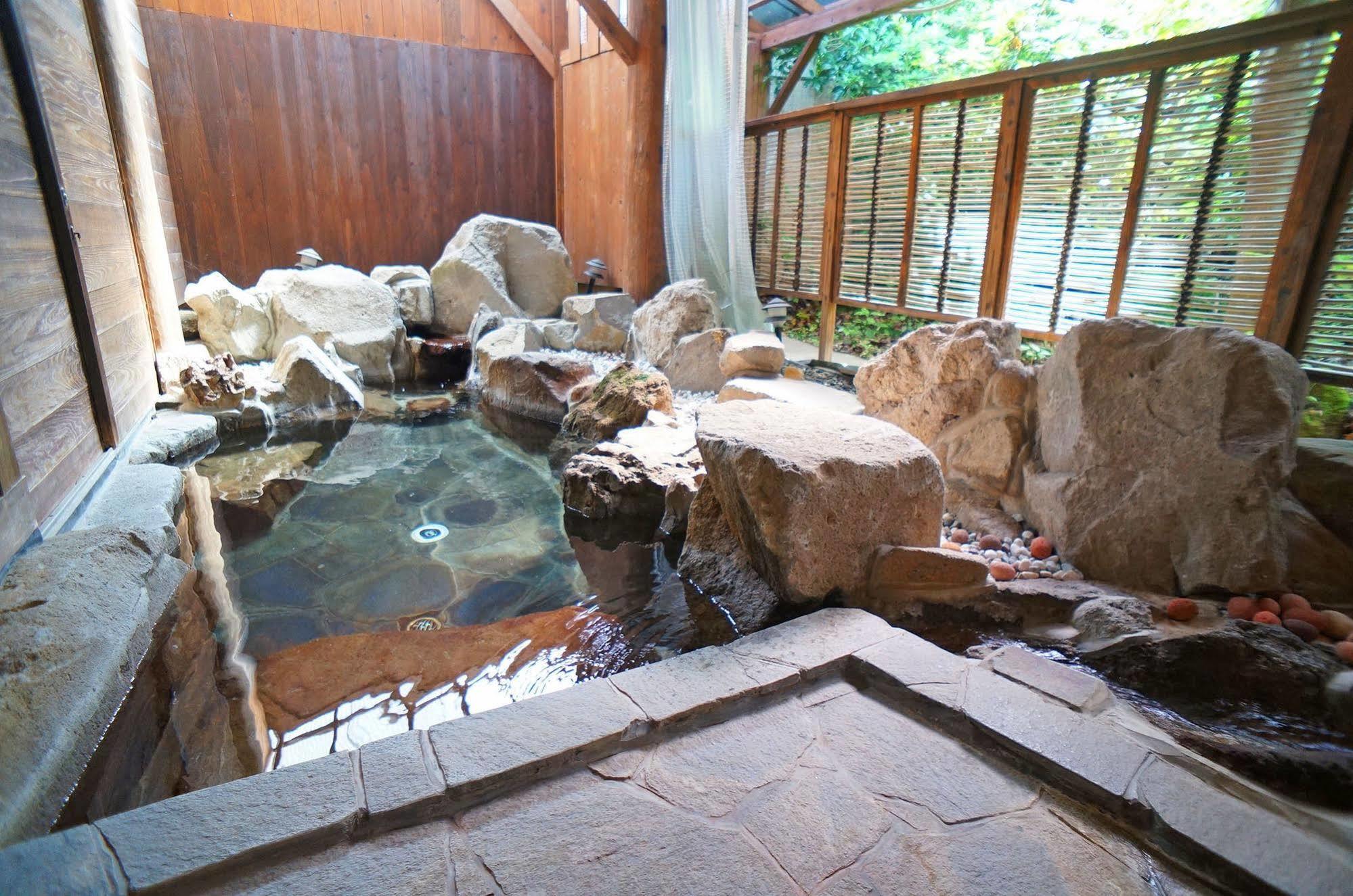 Ban-Ya Hot Spring Inn Yufu Dış mekan fotoğraf