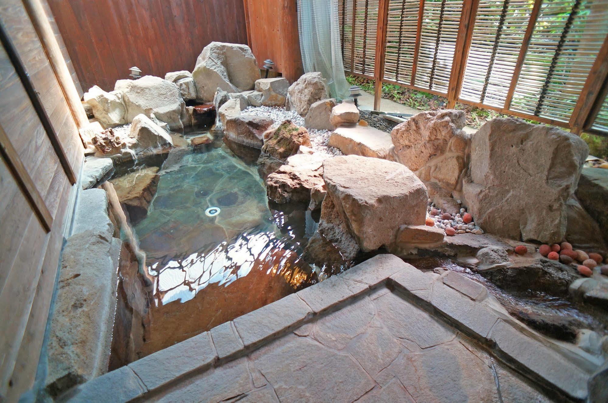 Ban-Ya Hot Spring Inn Yufu Dış mekan fotoğraf