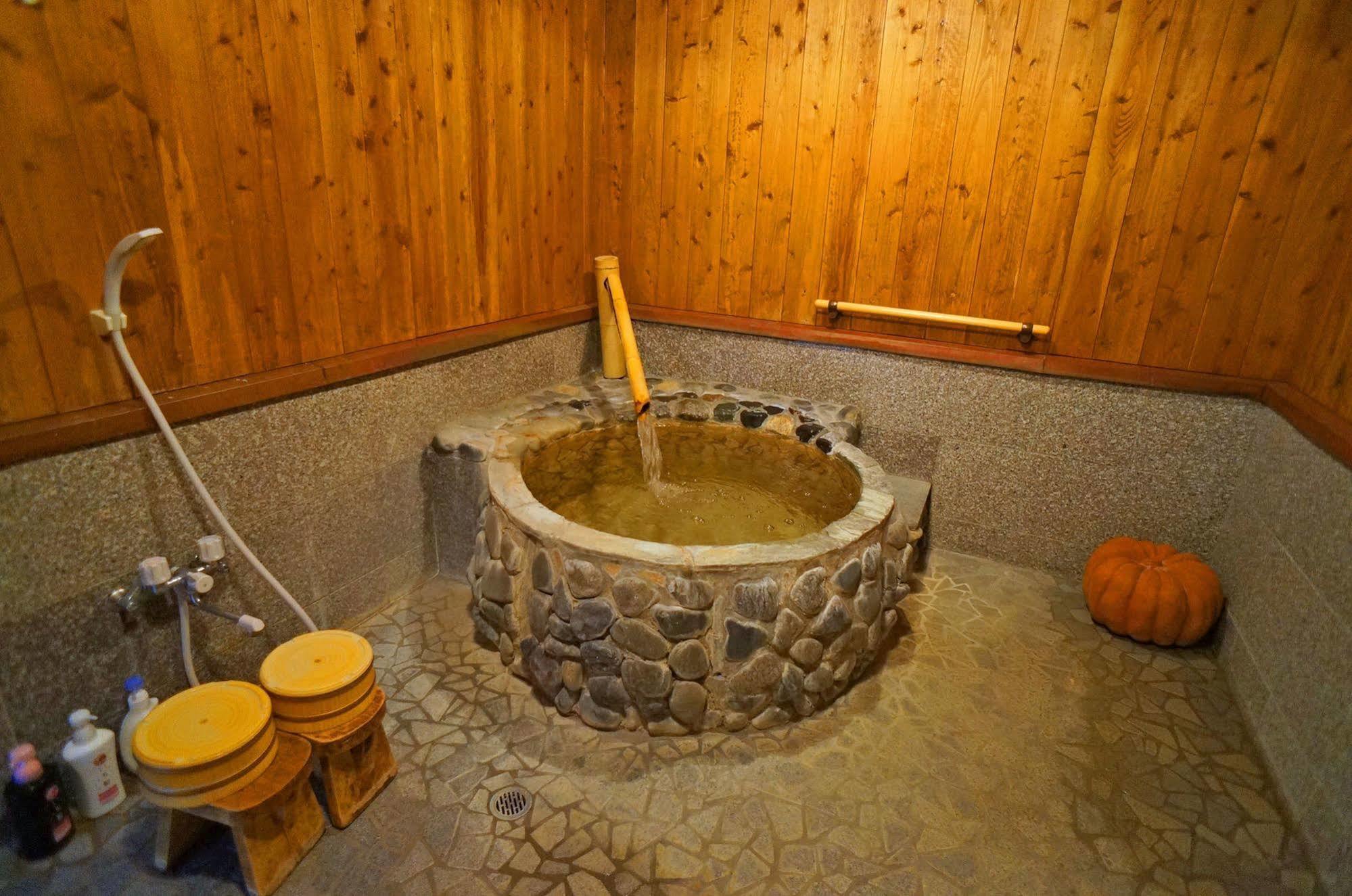 Ban-Ya Hot Spring Inn Yufu Dış mekan fotoğraf