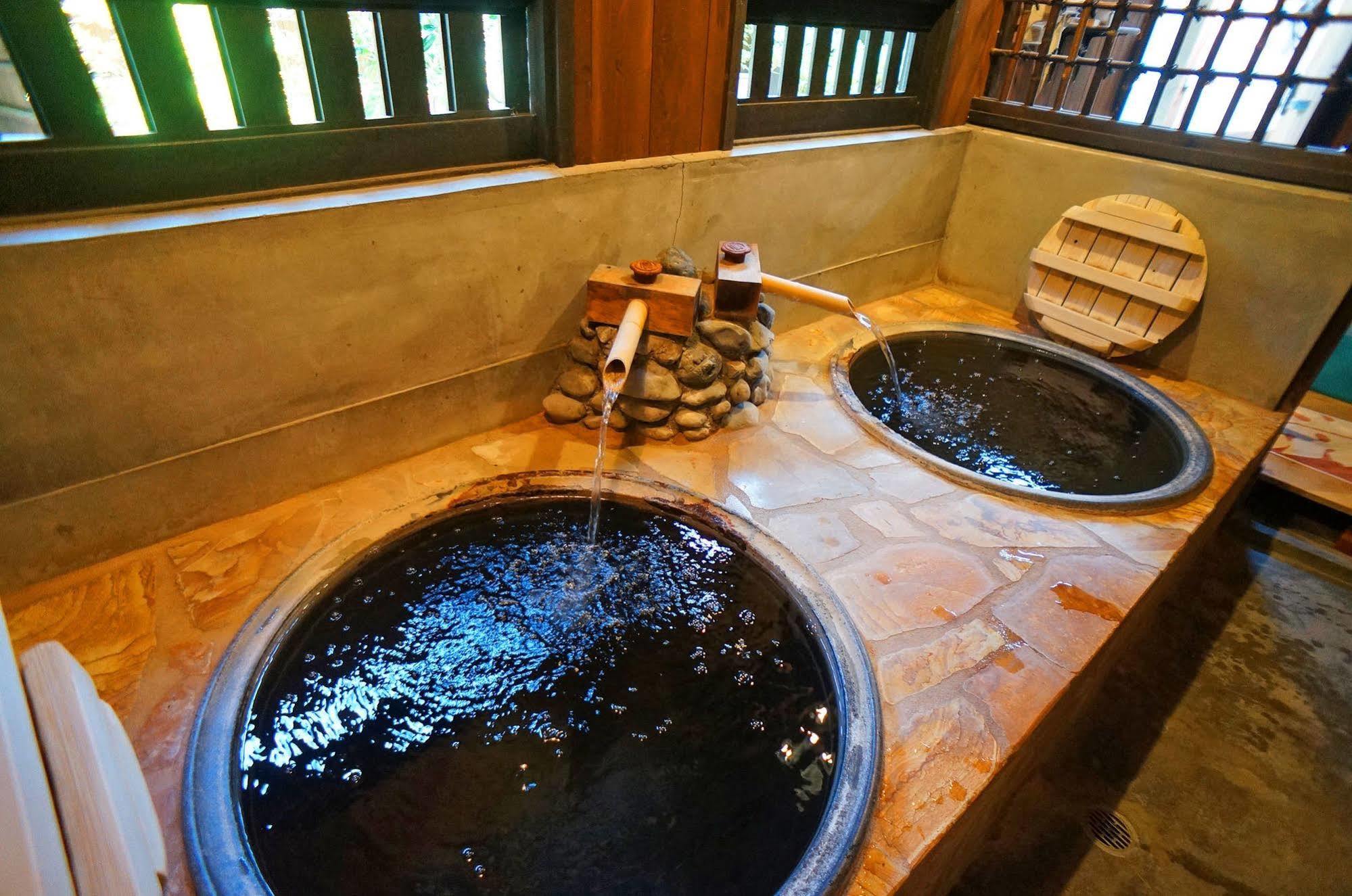 Ban-Ya Hot Spring Inn Yufu Dış mekan fotoğraf